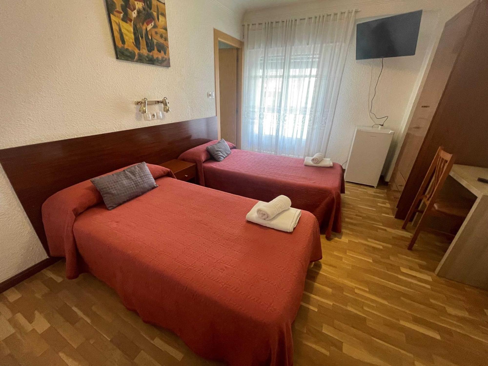 Hostal Cumbre Zaragoza Eksteriør bilde