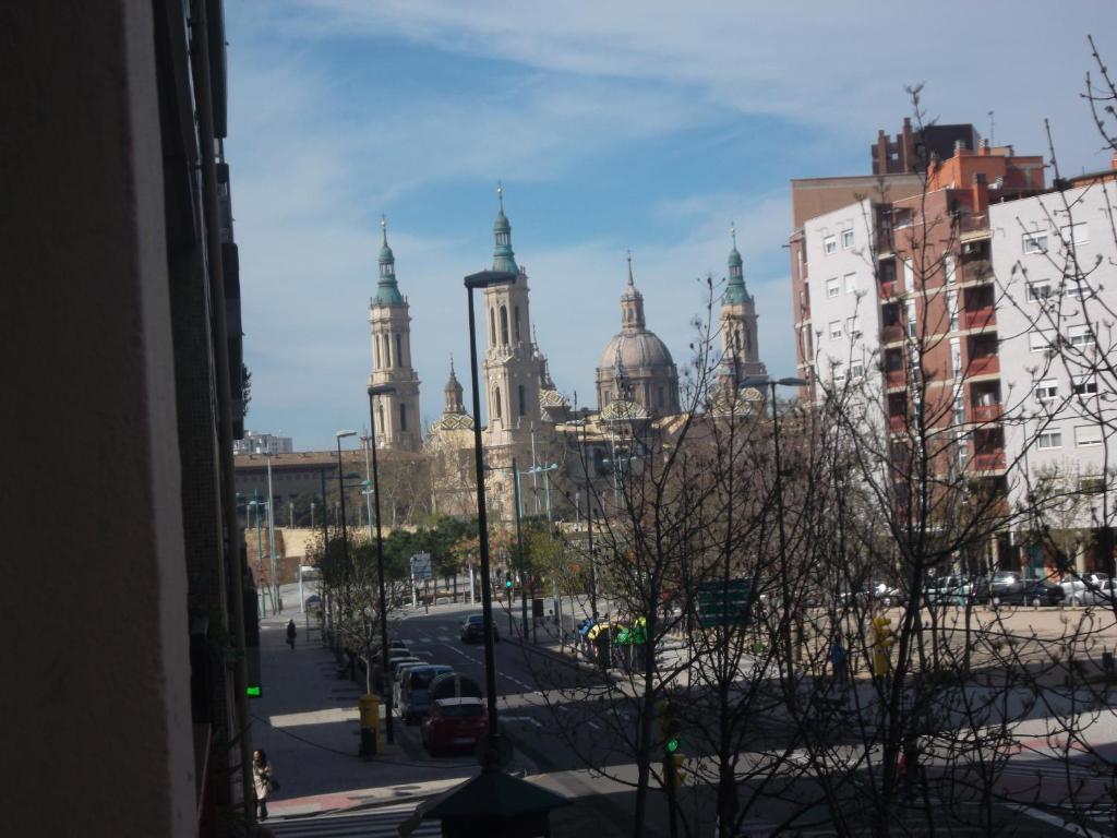 Hostal Cumbre Zaragoza Eksteriør bilde
